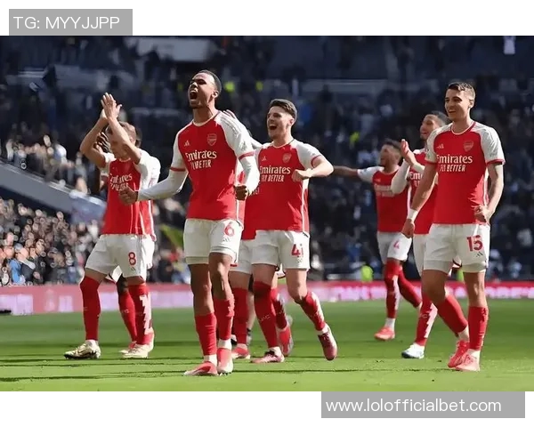 欧冠激战阿森纳与拜仁互交白卷全场气氛紧张引发热议